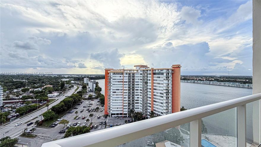 Experience the epitome of Miami living in this penthouse unit featuring oversized ceilings and expansive windows, flooding the space with natural light and creating a bright, open ambiance. This well-maintained 1-bedroom, 1-bathroom condominium at the prestigious Buckley Tower offers breathtaking views, modern amenities, and convenient access to I-95.
Perfect for first-time buyers or investors, this property combines comfort, style, and an unbeatable location in the heart of Miami.