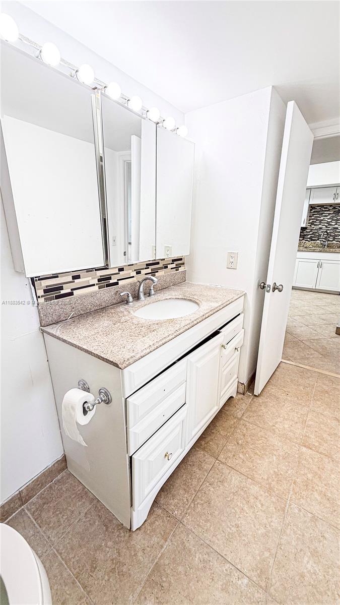 BUCKLEY TOWERS CONDO - EA - Residential