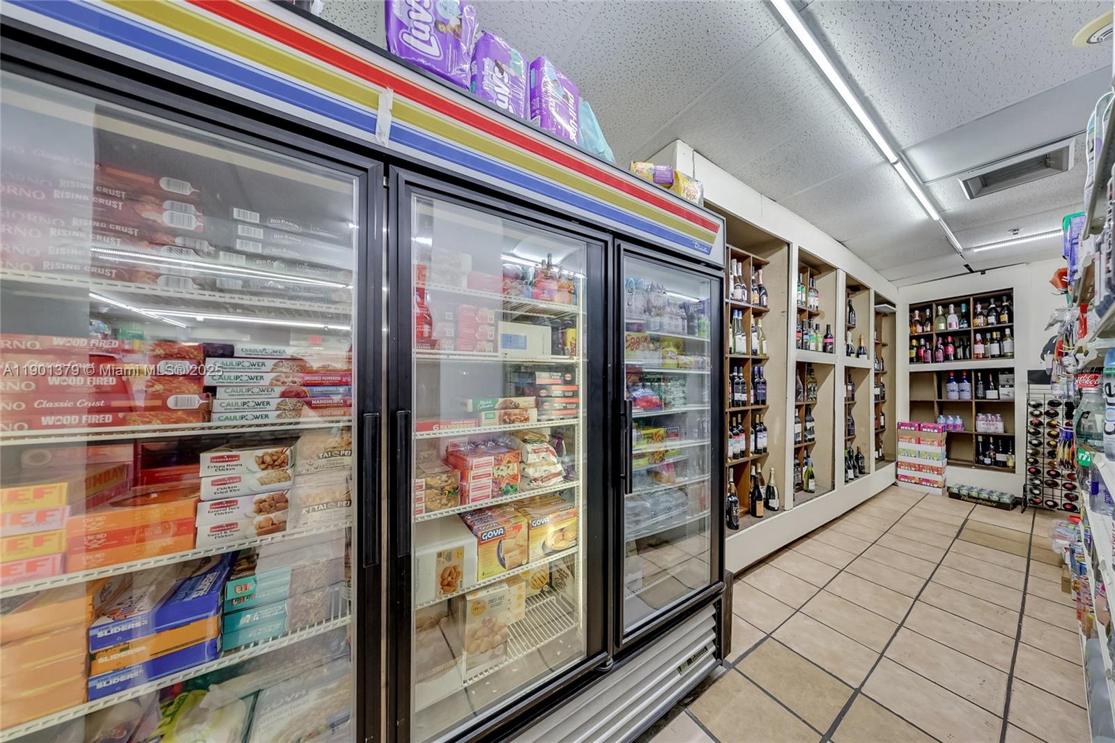 BRICKELL BAY CLUB CONDO - Residential Lease