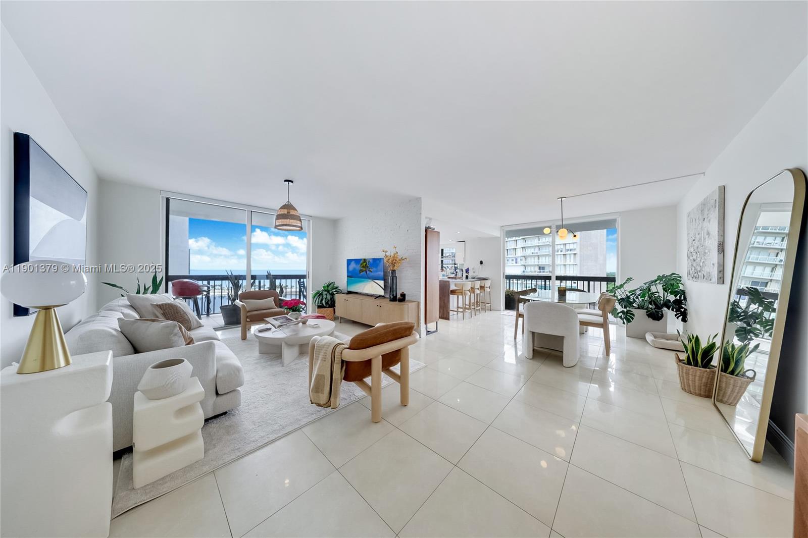 BRICKELL BAY CLUB CONDO - Residential Lease