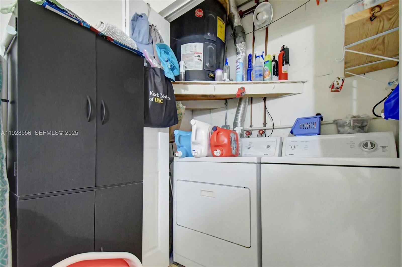 SKY LAKE VILLAS FIRST ADD - Residential