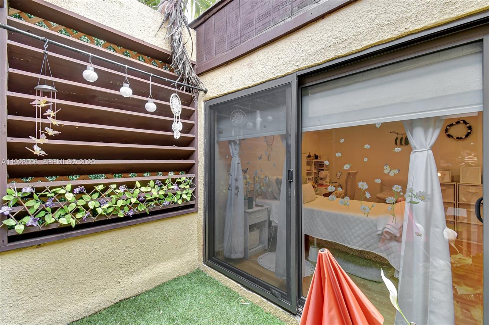 SKY LAKE VILLAS FIRST ADD - Residential