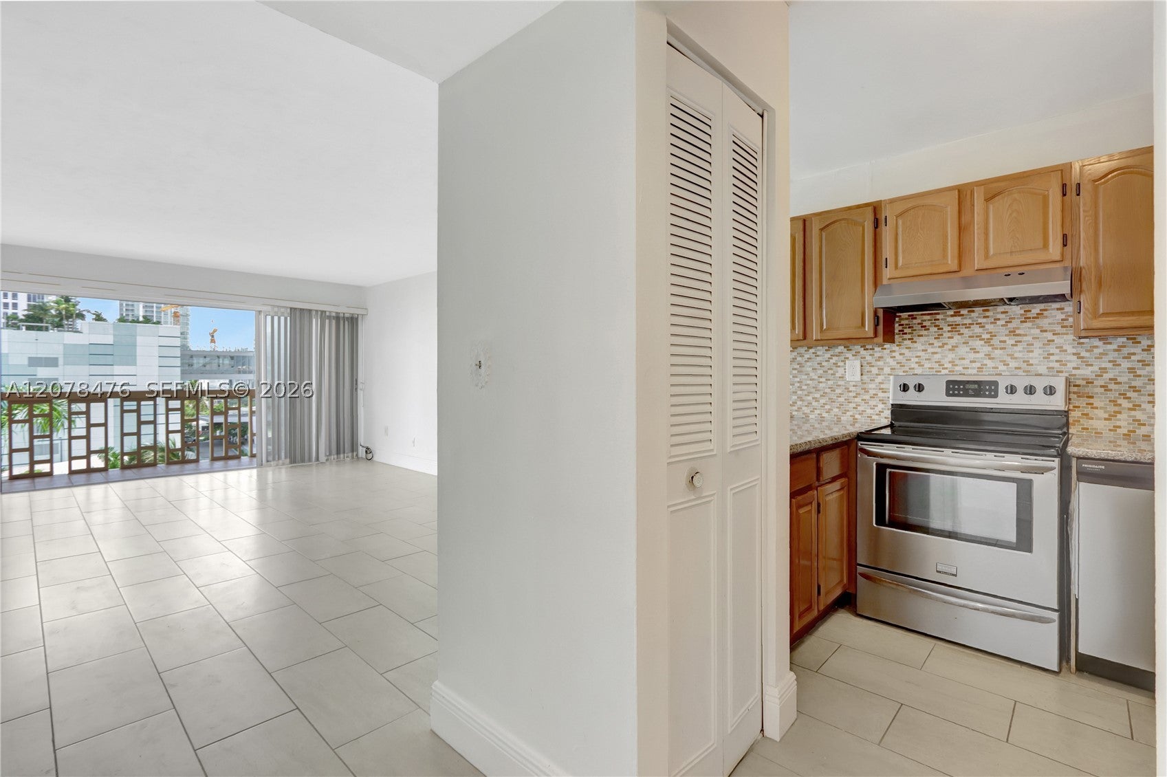 600 NE 25th St PHD/73