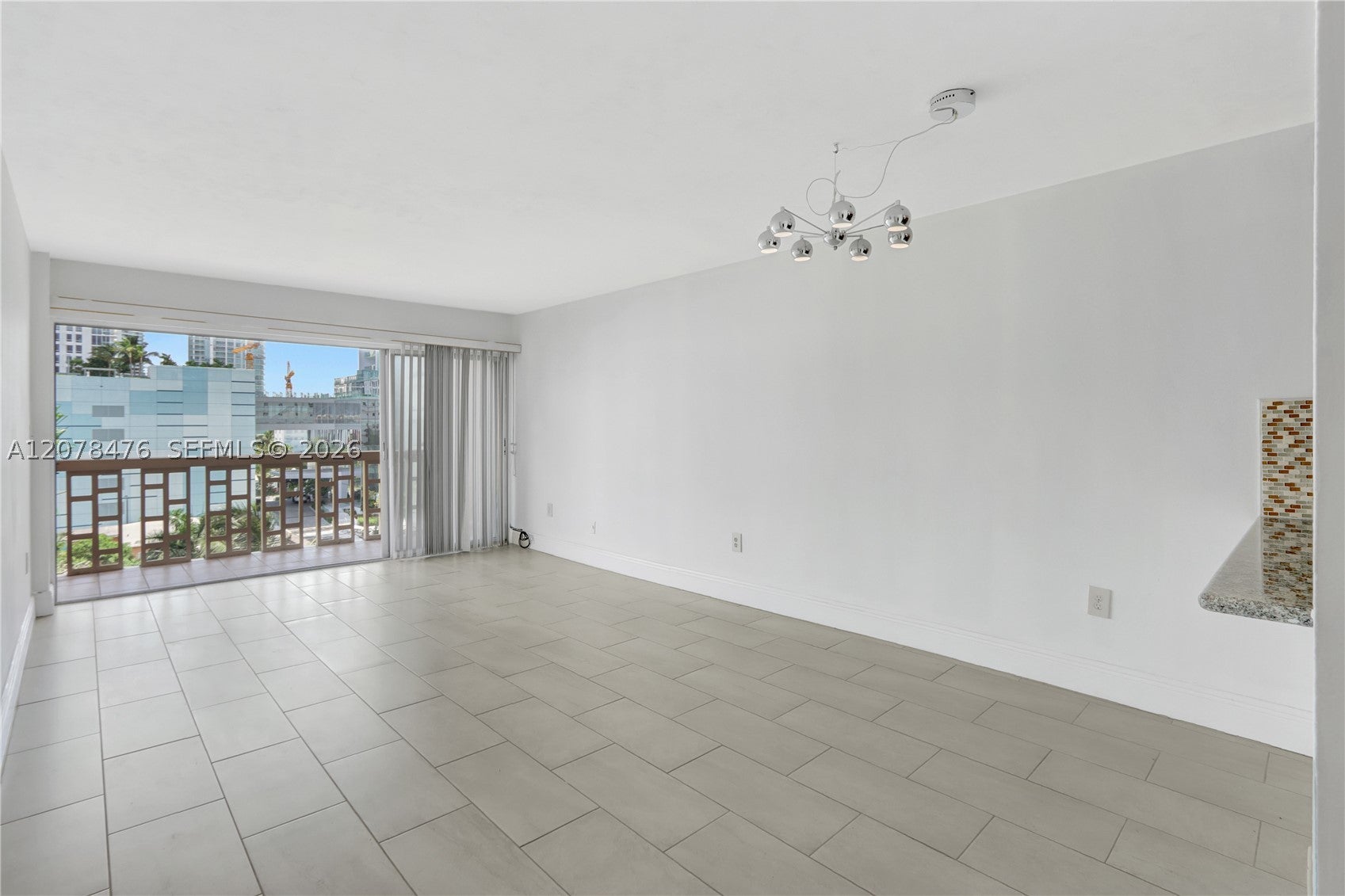 600 NE 25th St PHD/73