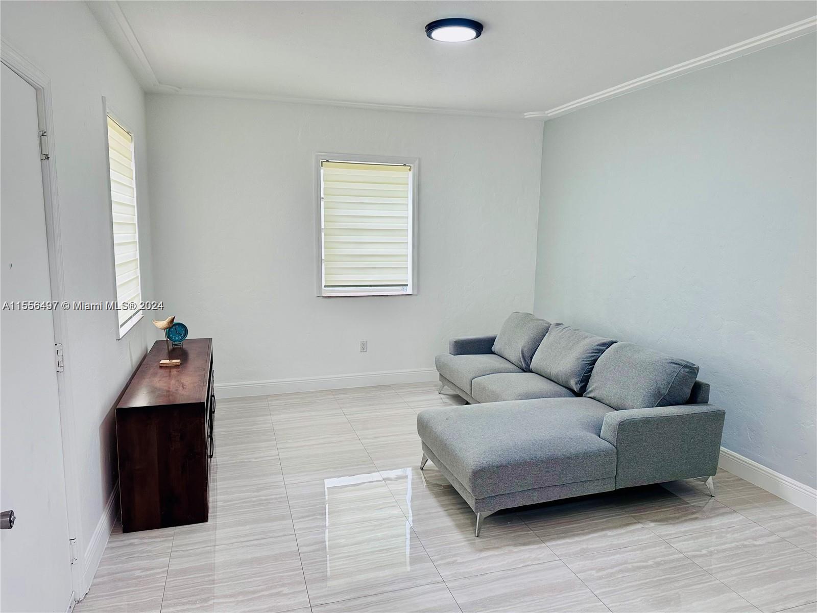 Rental Property at 928 Euclid Ave 5, Miami Beach, Miami-Dade County, Florida - Bedrooms: 2 
Bathrooms: 2  - $3,100 MO.