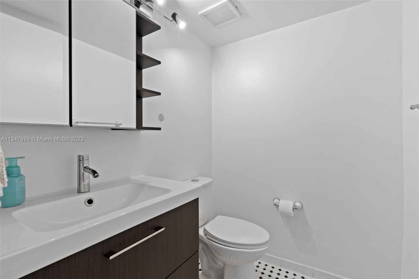 Photo 13 of 32 of 13341 SW 88th Ter E townhome
