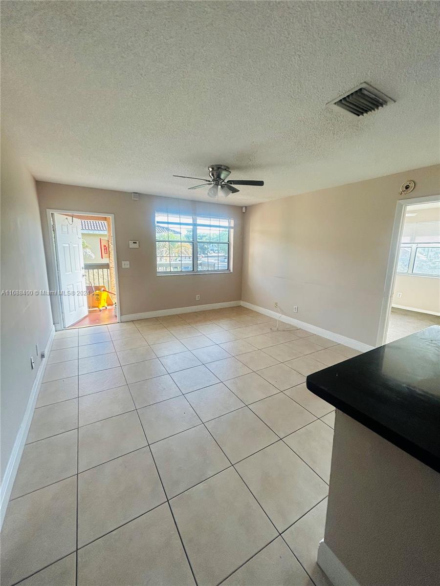 783 Nw 104th Ave 201, Pembroke Pines, Miami-Dade County, Florida - 2 Bedrooms  
2 Bathrooms - 