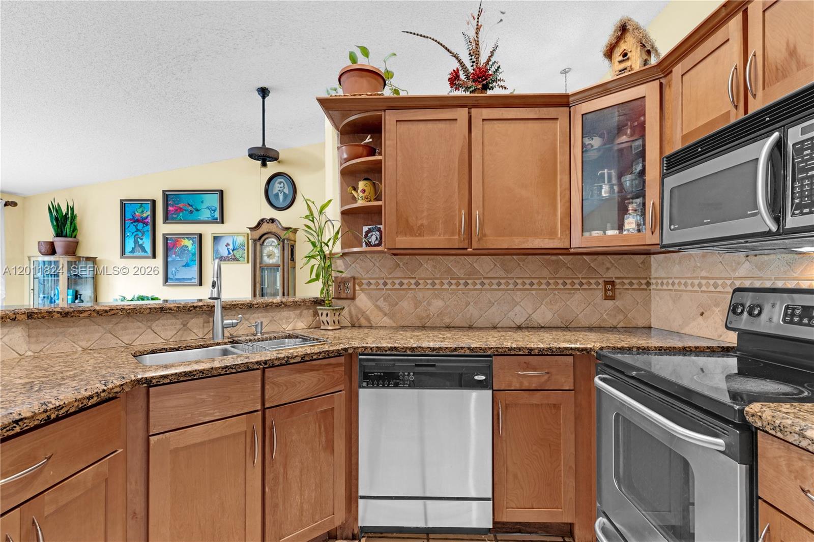 COSTA DEL SOL CONDO C - Residential Lease