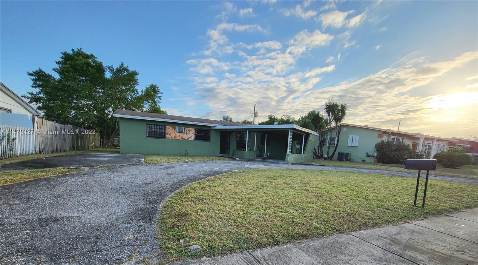This property boasts INSTANT EQUITY of over $100k! Therefore, wiggle room for the listing price is very slim to none. With plenty of room for additions, this home has a plethora of potential. Have a large family? The Circular driveway, carport and right left of home offers room for more than 7 vehicles! Neighbors are friendly and respectful. Home is situated less than 5 minutes from Walmart, FL826, places of worship & public schools. Please note that this is a LIMITED SERVICE listing. Please schedule showing appointments via ShowingTime. Buyers must use Phoenix Land Title & Escrow inc as the Escrow & Closing agent.