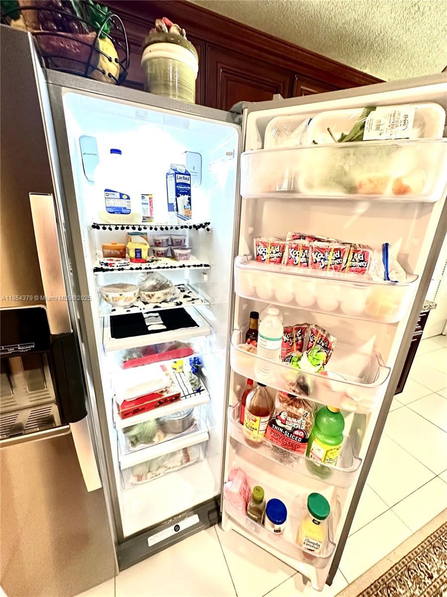 OAKLAND ESTATES 4TH SEC - Residential