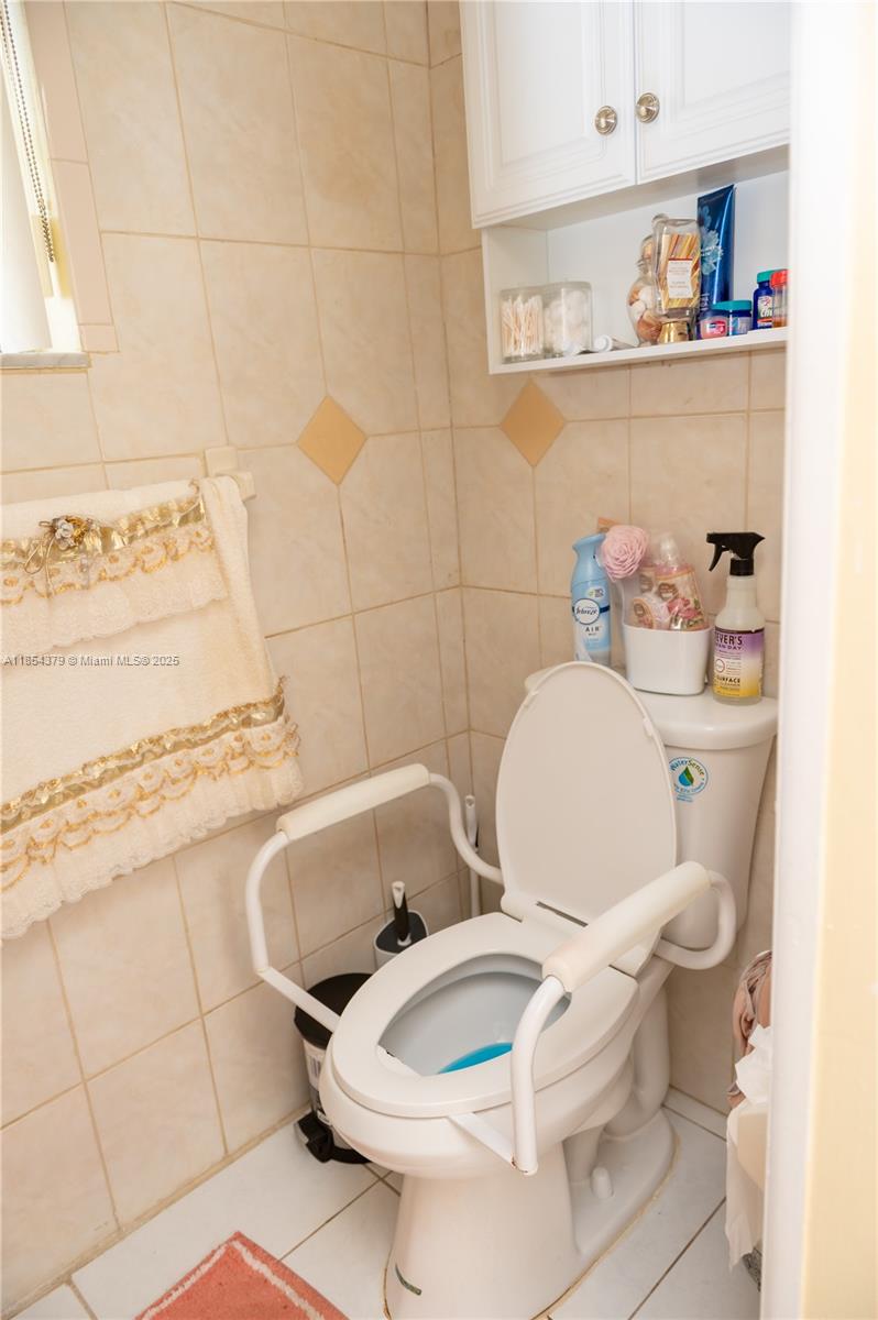 OAKLAND ESTATES 4TH SEC - Residential