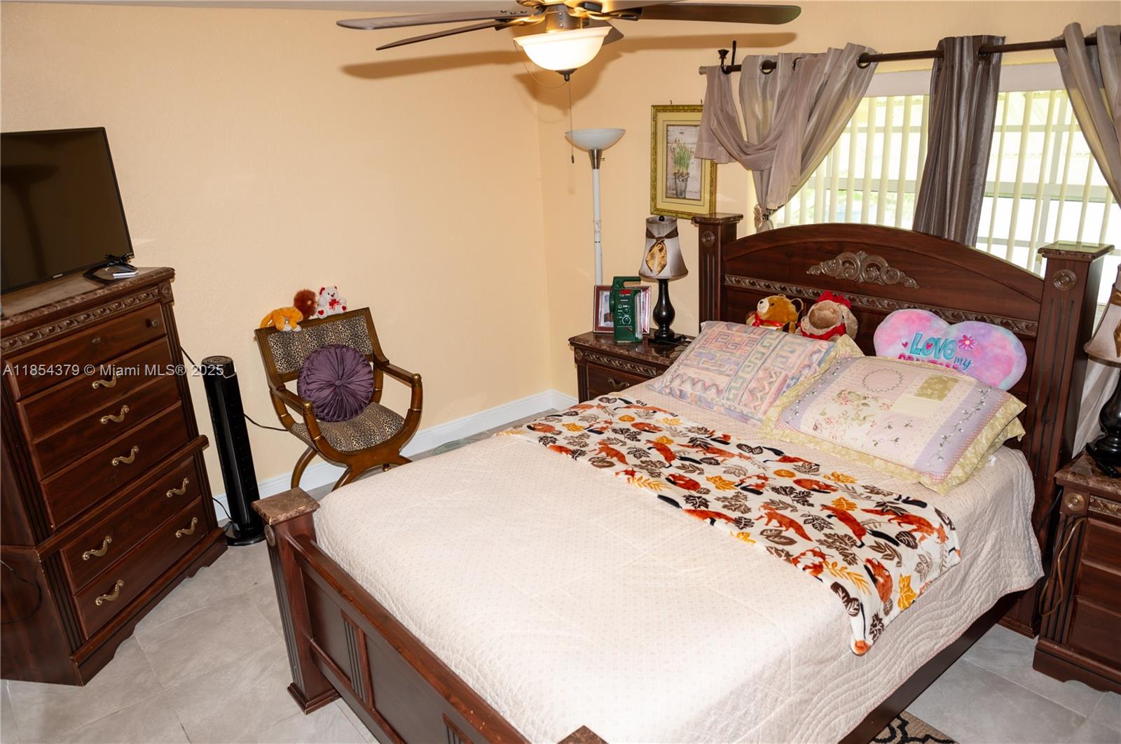 OAKLAND ESTATES 4TH SEC - Residential