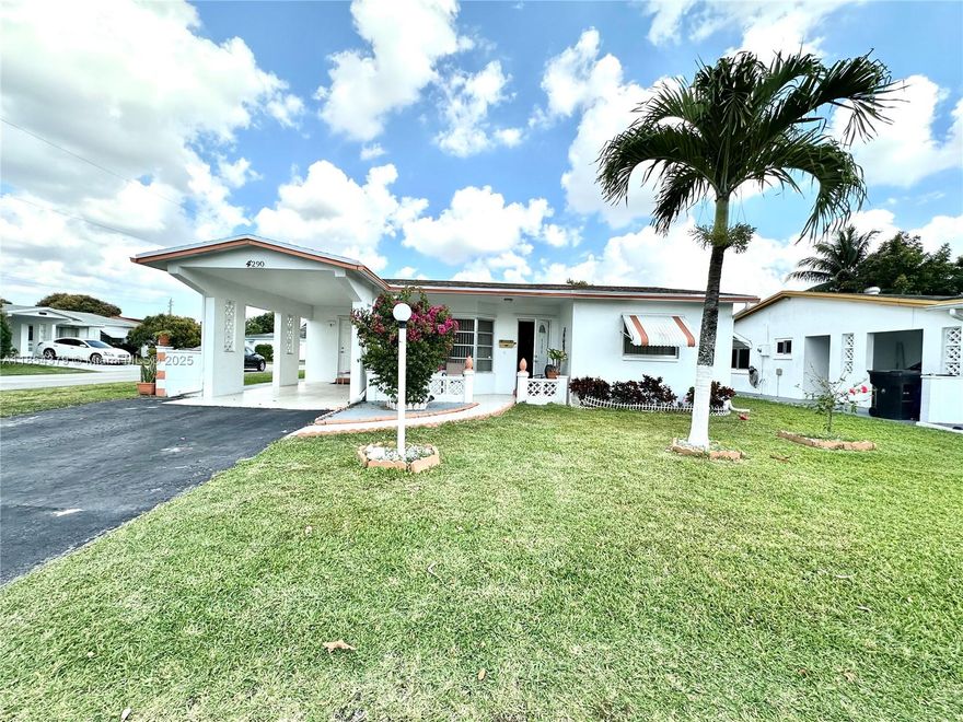 Bright, spacious, and beautiful 3/2 corner house in Lauderdale Lakes, features new roof, upgraded kitchen, great appliances, new tankless water heater, Central A.C. and much more. Come and enjoy the great weather in this wonderful, well maintain, and quiet community of Oakland Estates. (55+) community also welcomes residents aged 18 and up, at least one occupant must be 55 or older. Low Hoa fees. the property is on lockbox easy to show. Furniture negotiable.