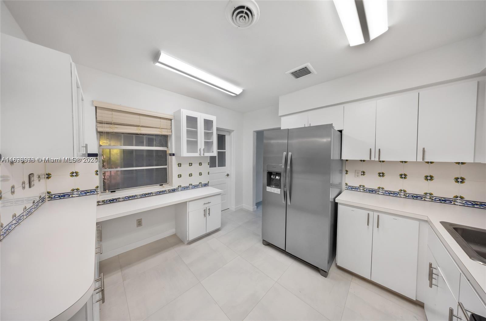 3600 SW 26th St