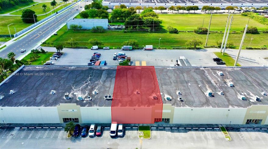 Perfect for distribution or warehouse use, loading docks with spacious trucking and staging areas. Prime Location in the city of Doral with convenient access to major highways.