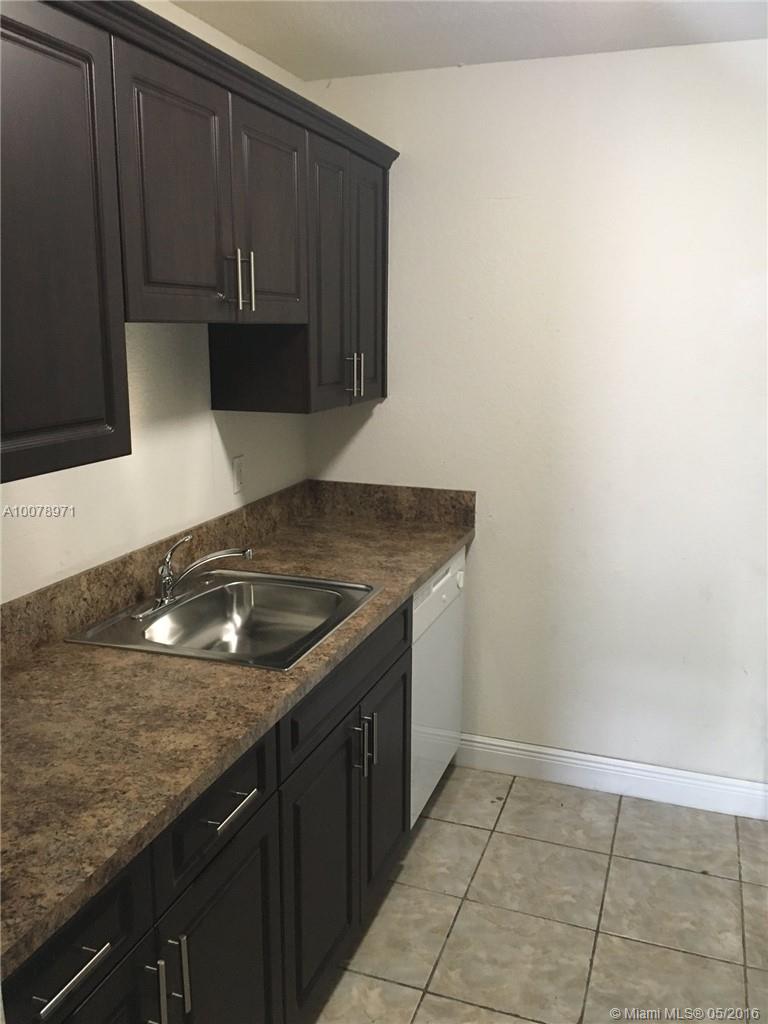 LAKESIDE CONDO AT LAUDERD - Residential Lease