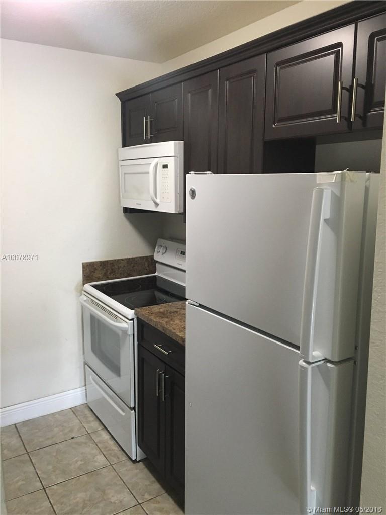 LAKESIDE CONDO AT LAUDERD - Residential Lease