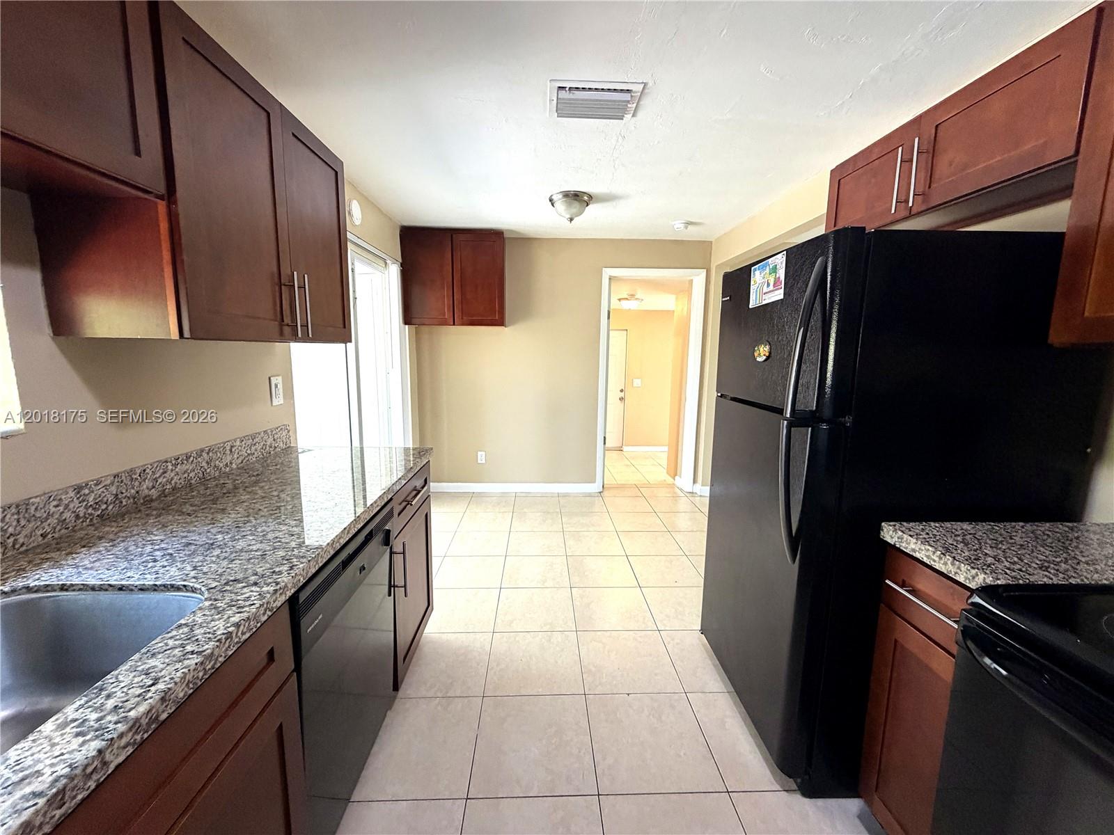PLAYLAND ISLES - Residential