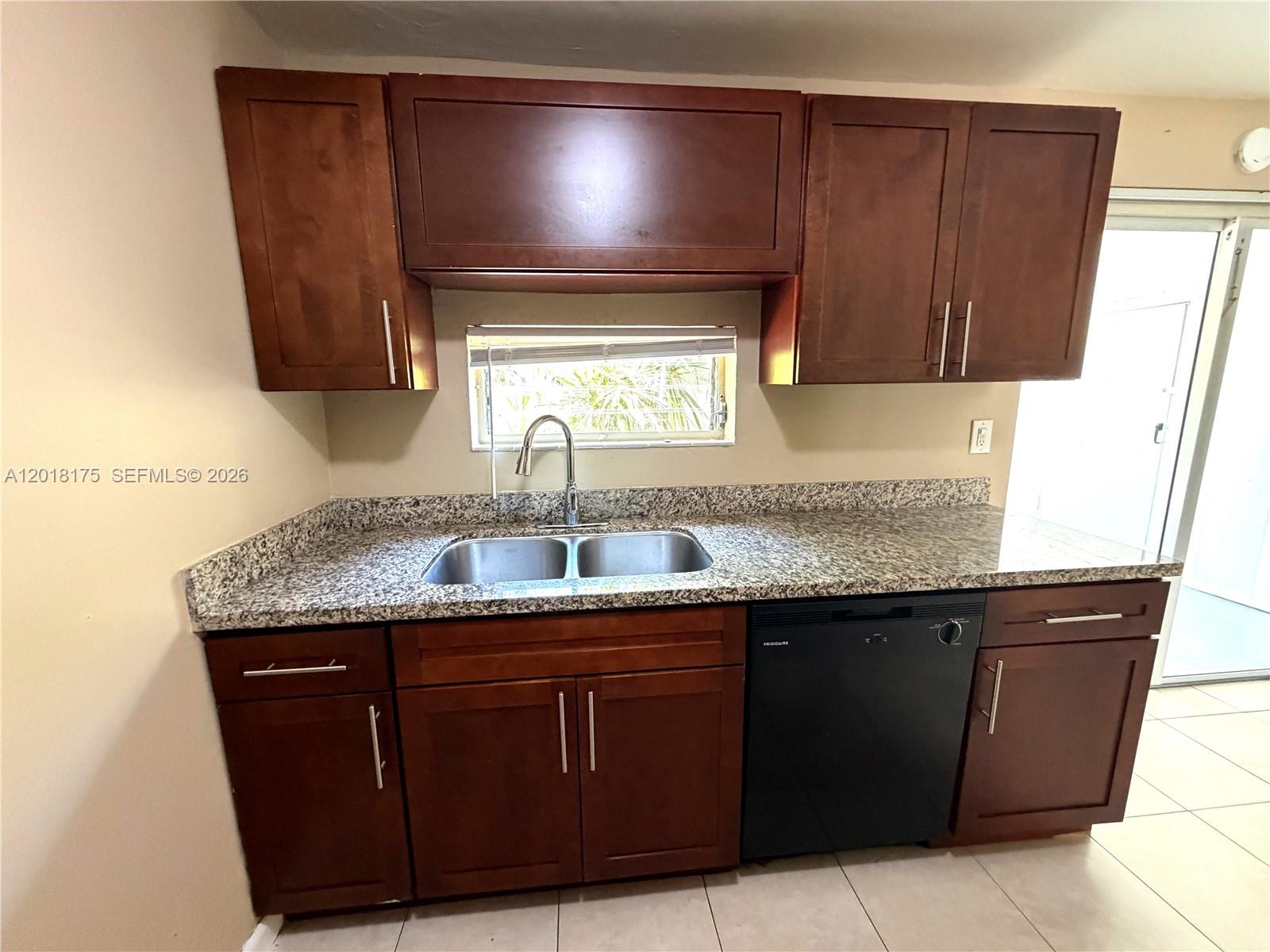 PLAYLAND ISLES - Residential