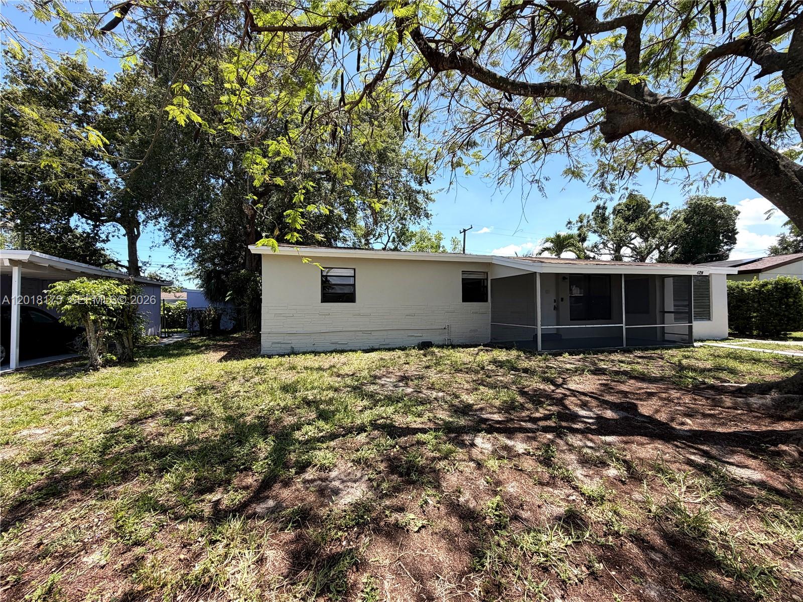 PLAYLAND ISLES - Residential