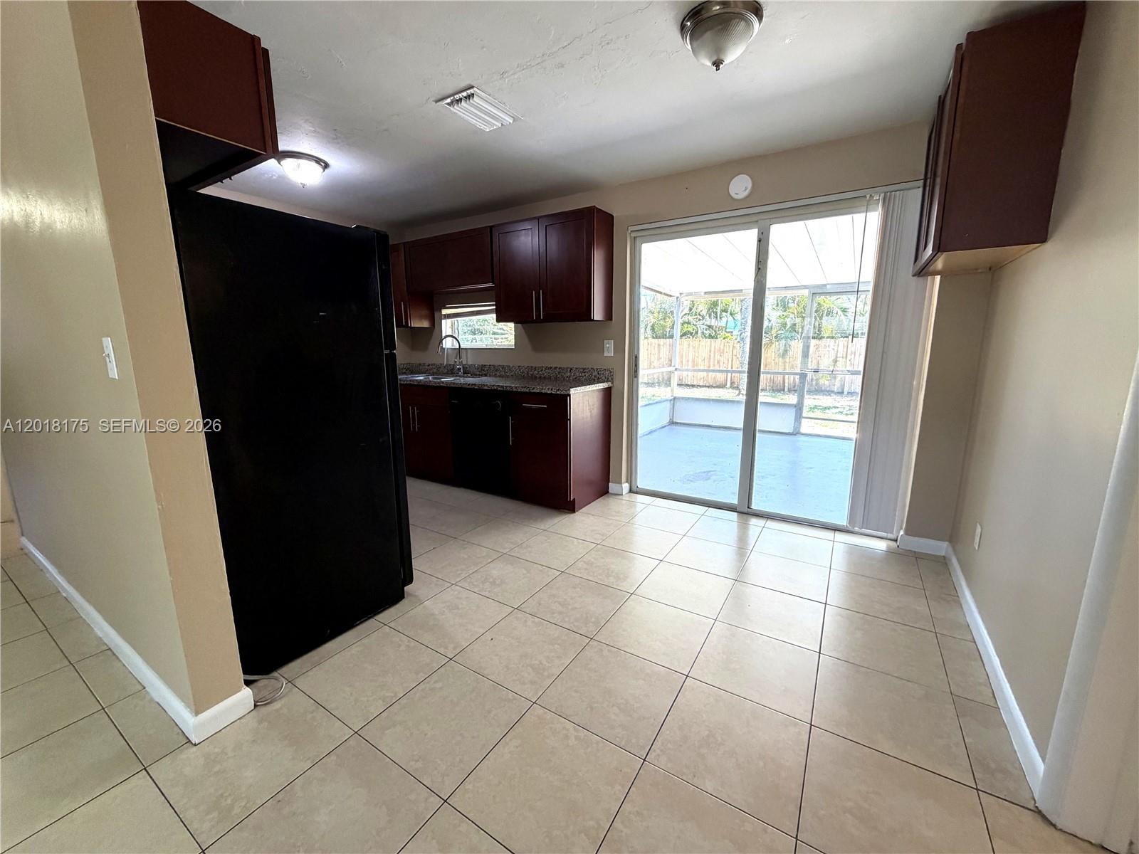 PLAYLAND ISLES - Residential