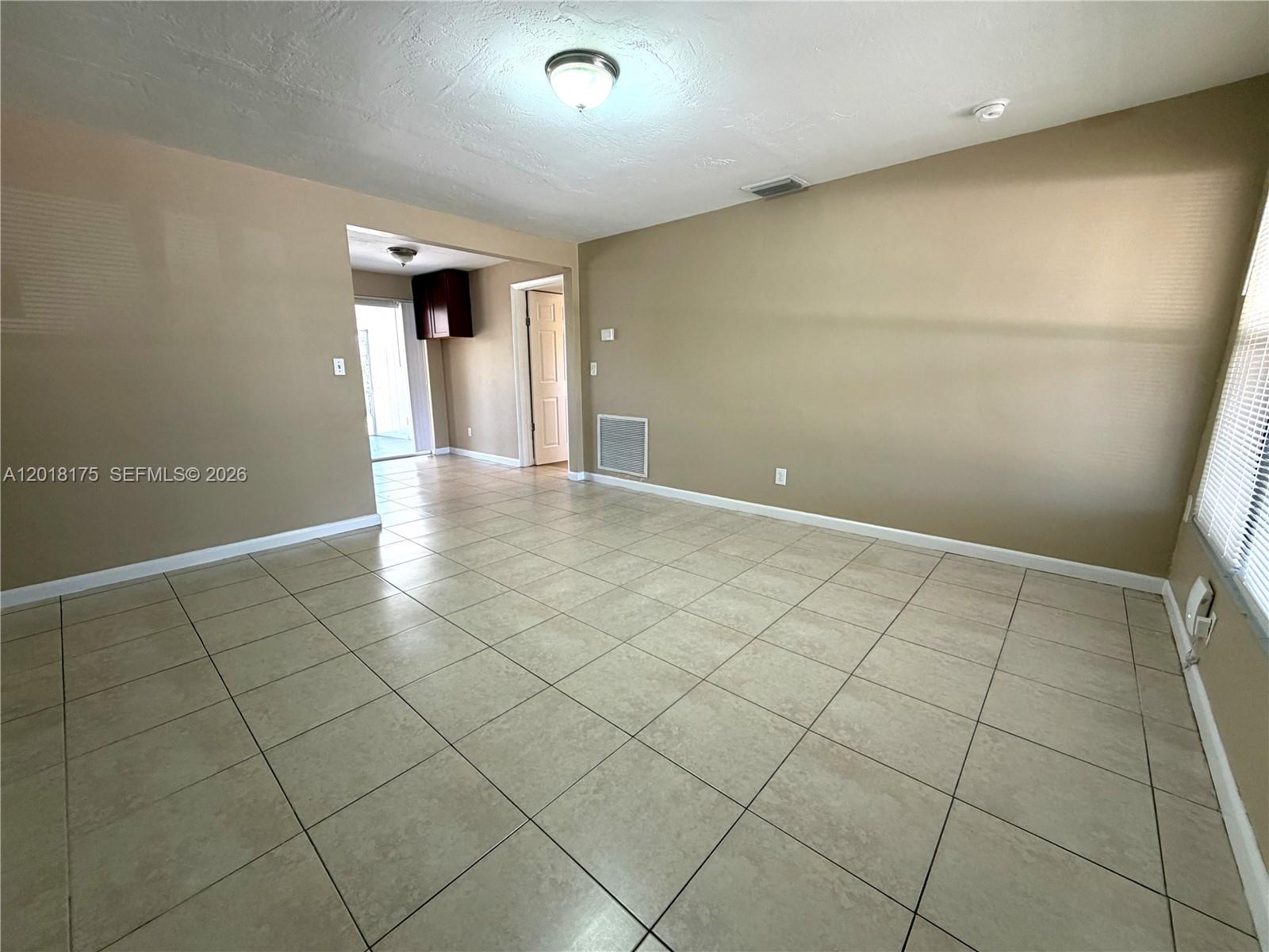 PLAYLAND ISLES - Residential
