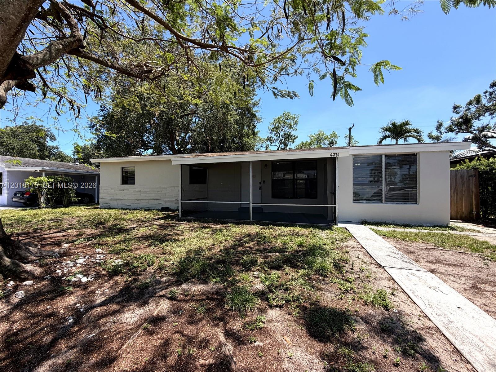 PLAYLAND ISLES - Residential
