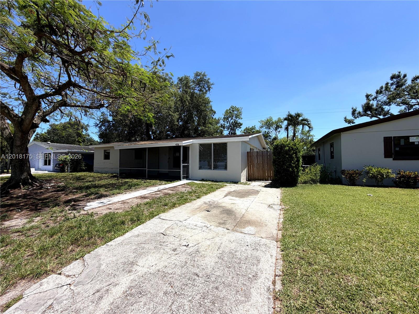 PLAYLAND ISLES - Residential