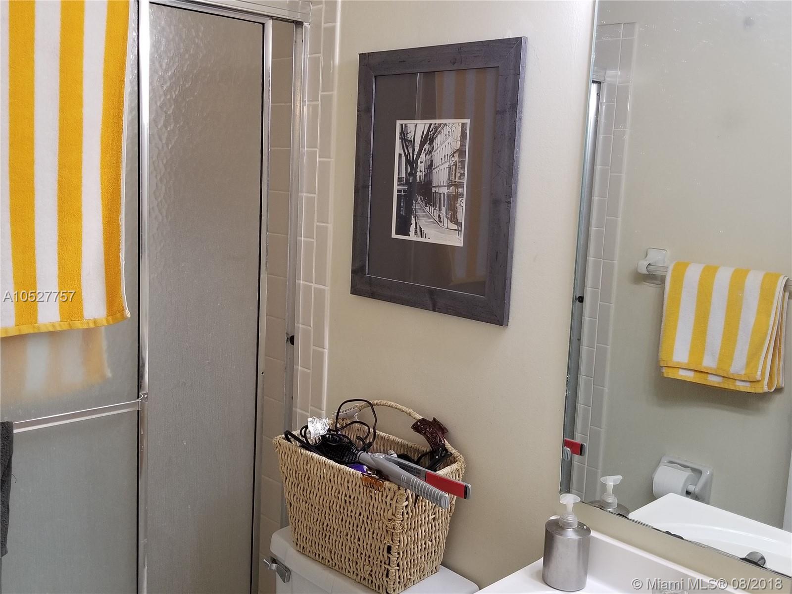 TENNIS VIEW CONDO PH I - Residential