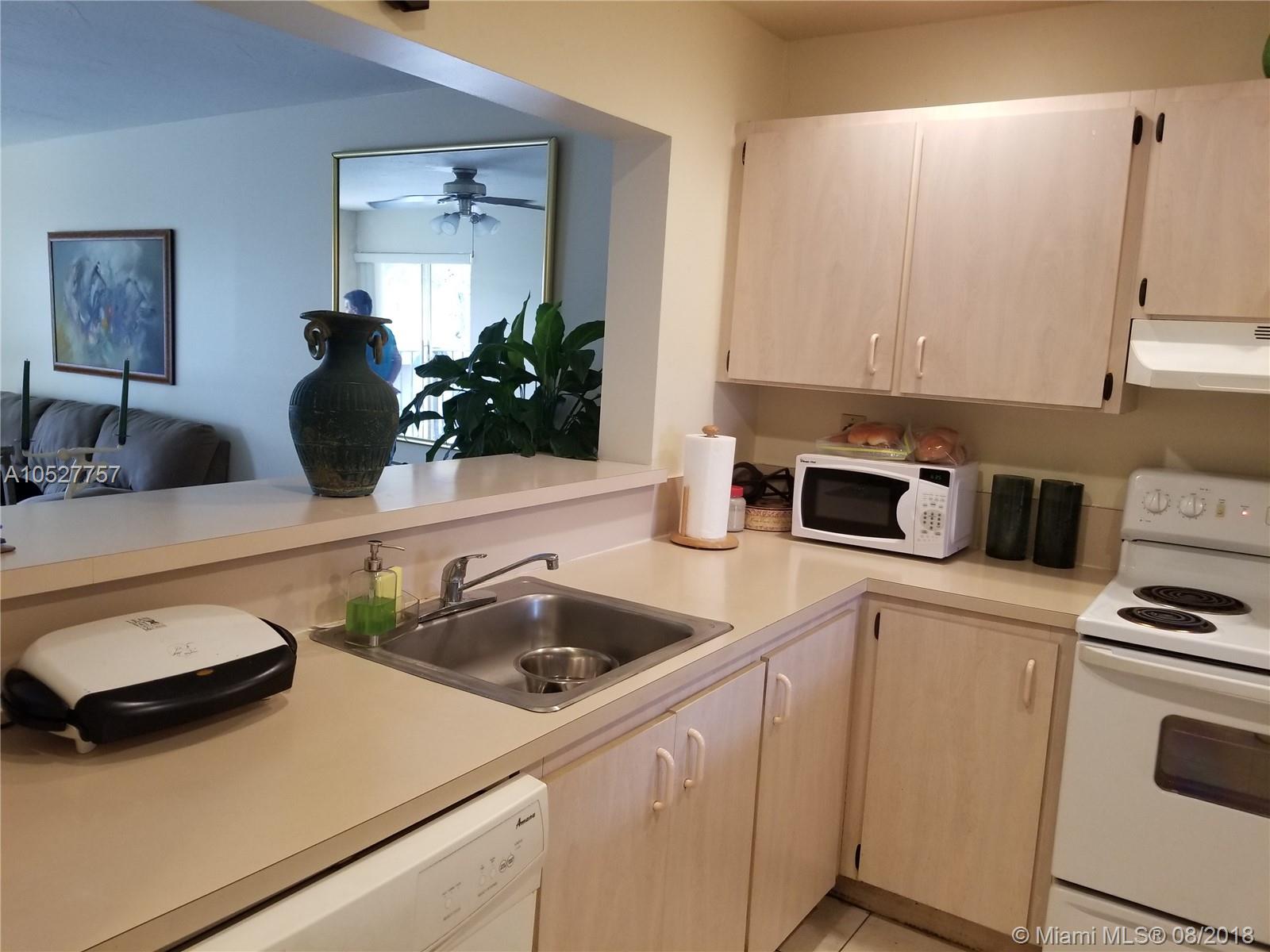 TENNIS VIEW CONDO PH I - Residential