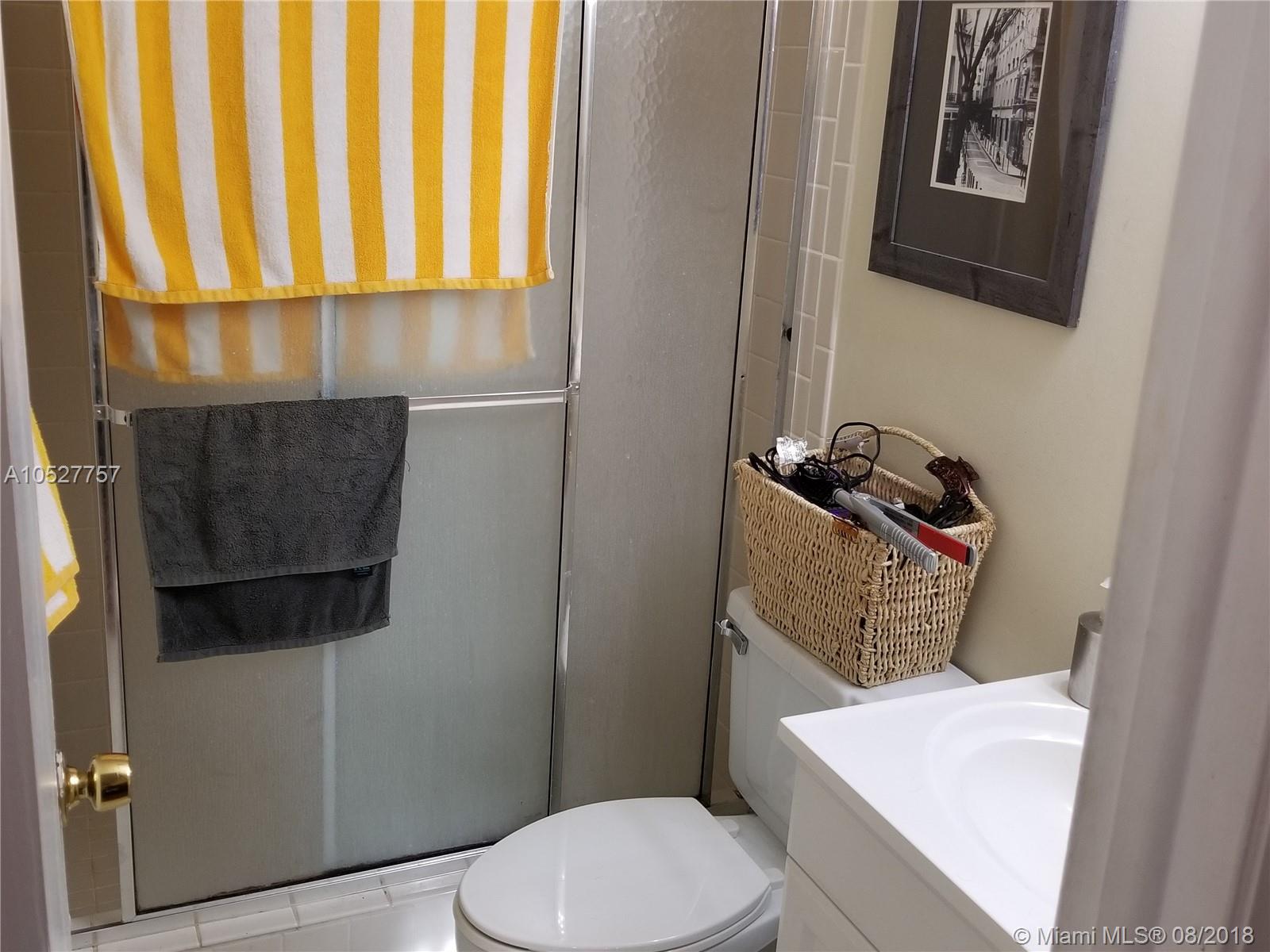 TENNIS VIEW CONDO PH I - Residential