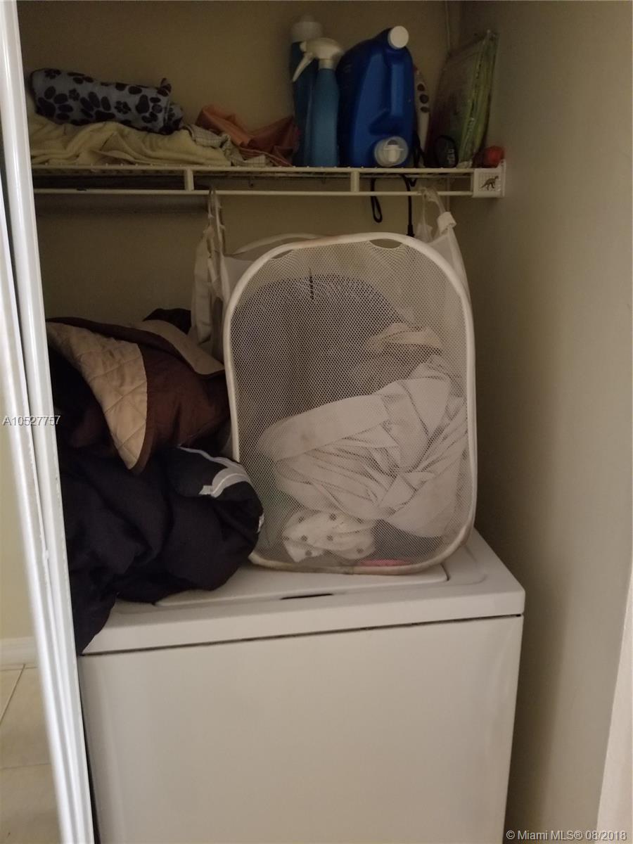 TENNIS VIEW CONDO PH I - Residential