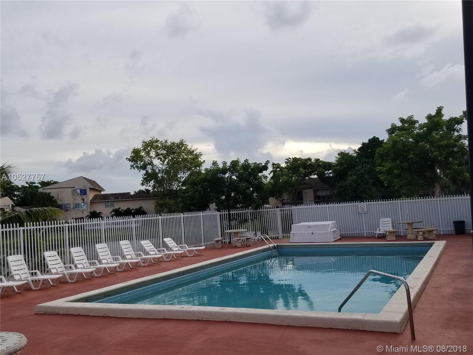 TENNIS VIEW CONDO PH I - Residential