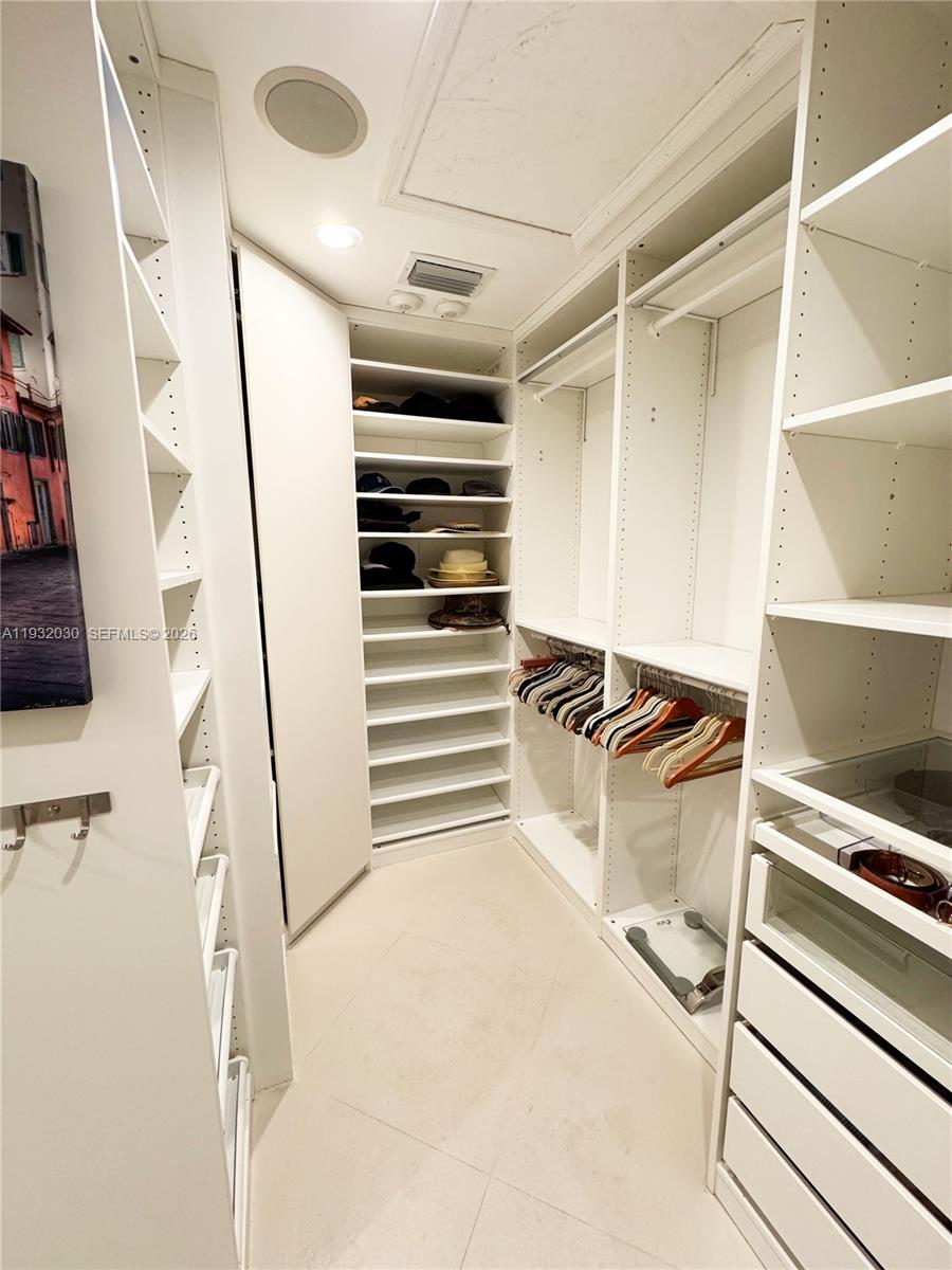 PALM-AIRE OAKS COURSE EST - Residential