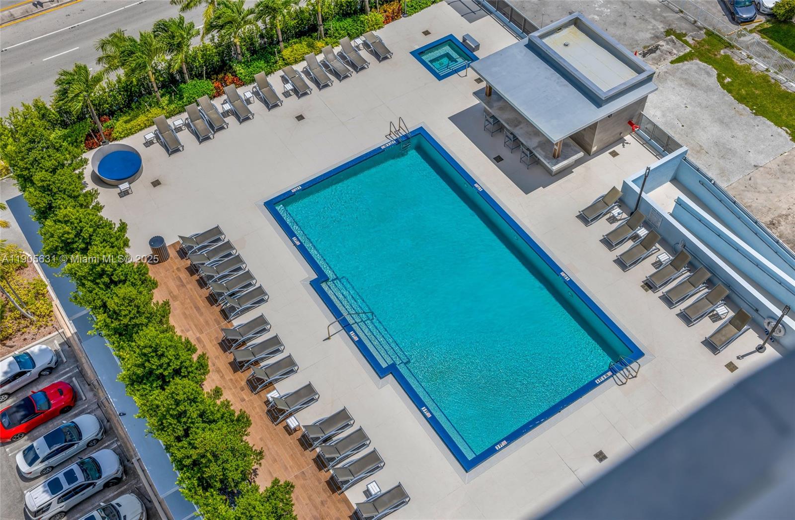 THE LEXI CONDO - Residential