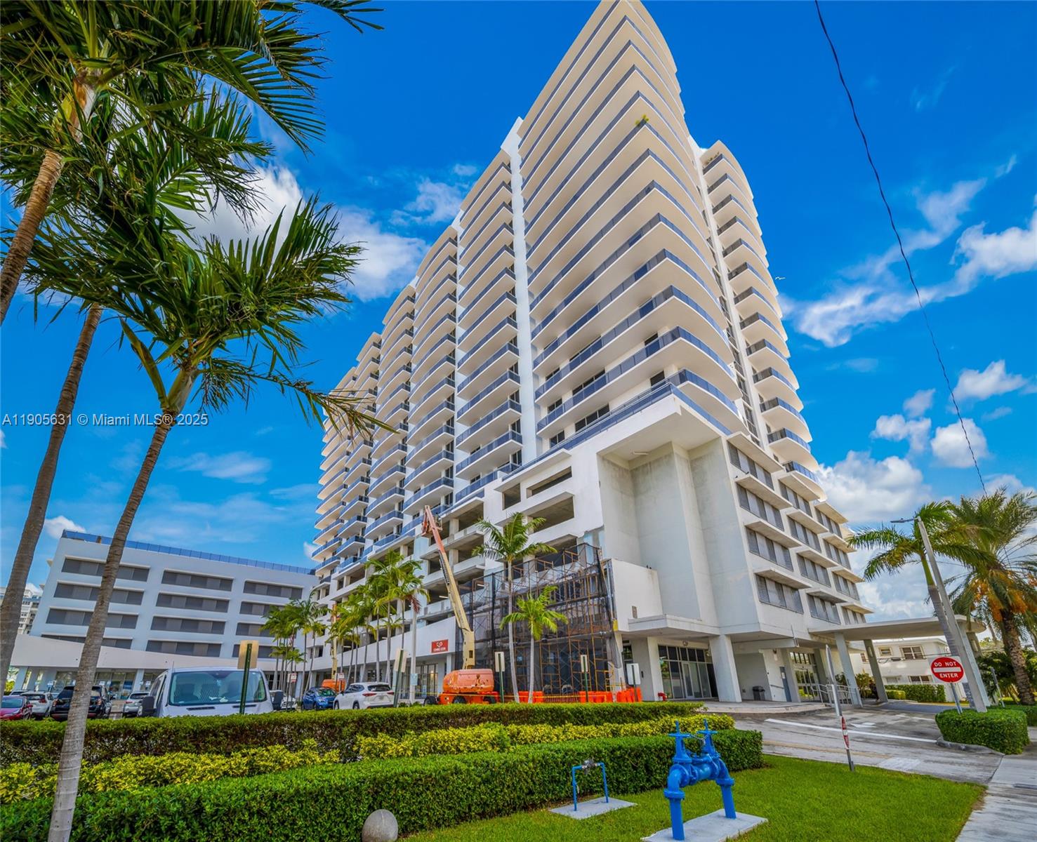 THE LEXI CONDO - Residential