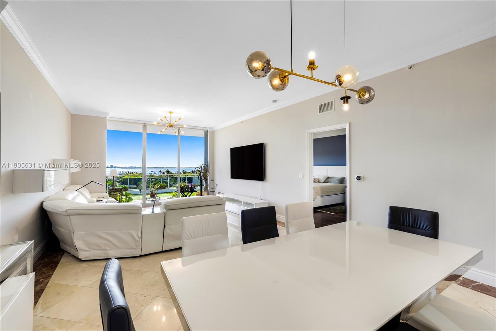 THE LEXI CONDO - Residential