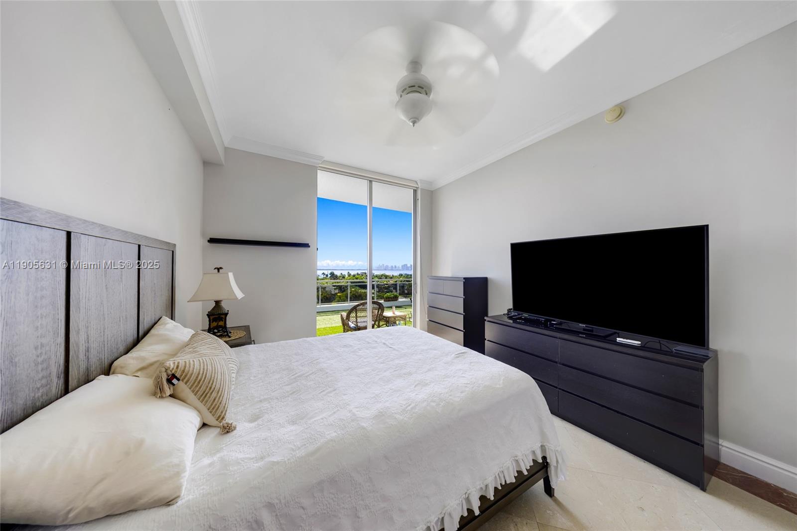 THE LEXI CONDO - Residential