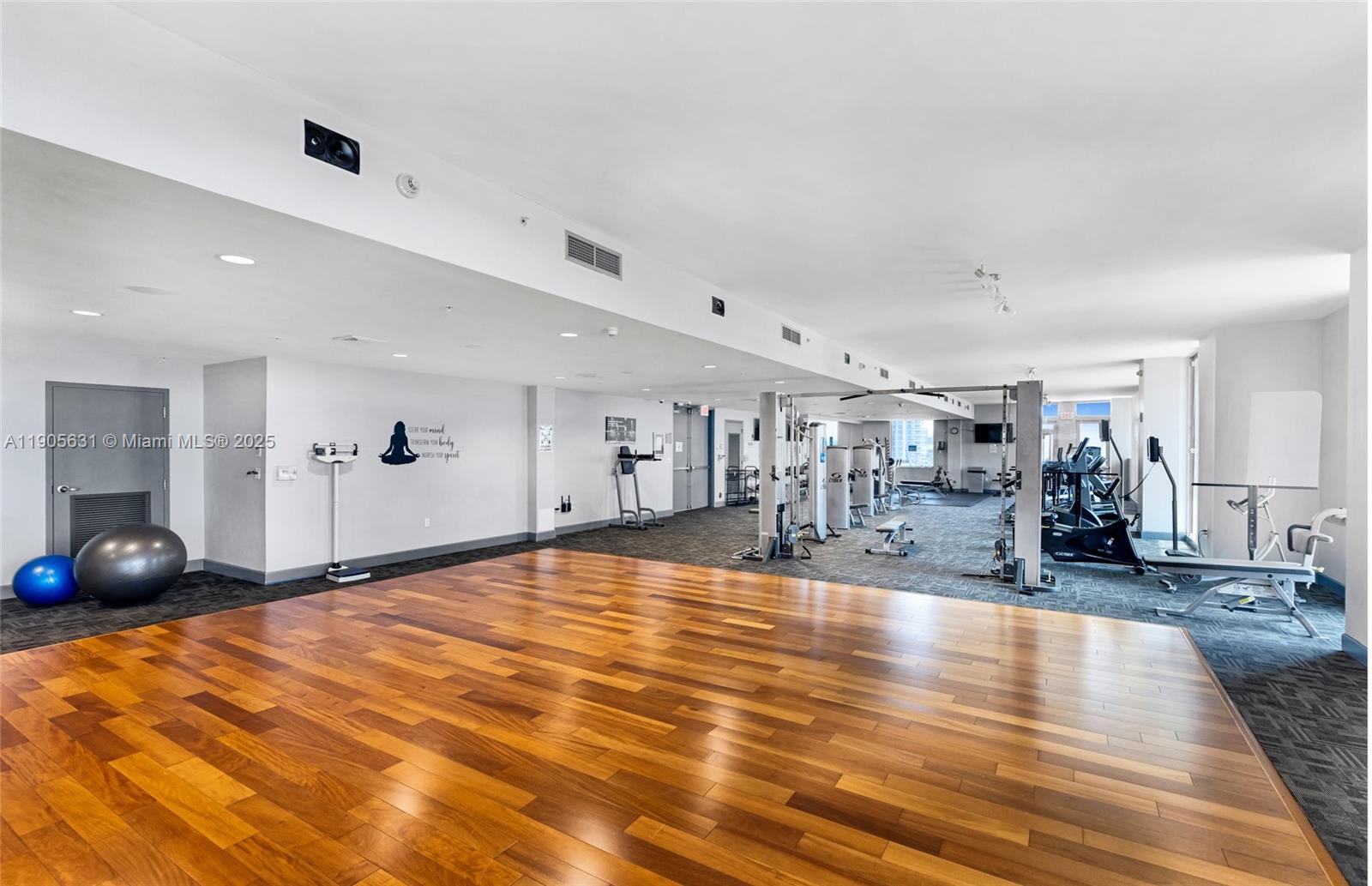 THE LEXI CONDO - Residential