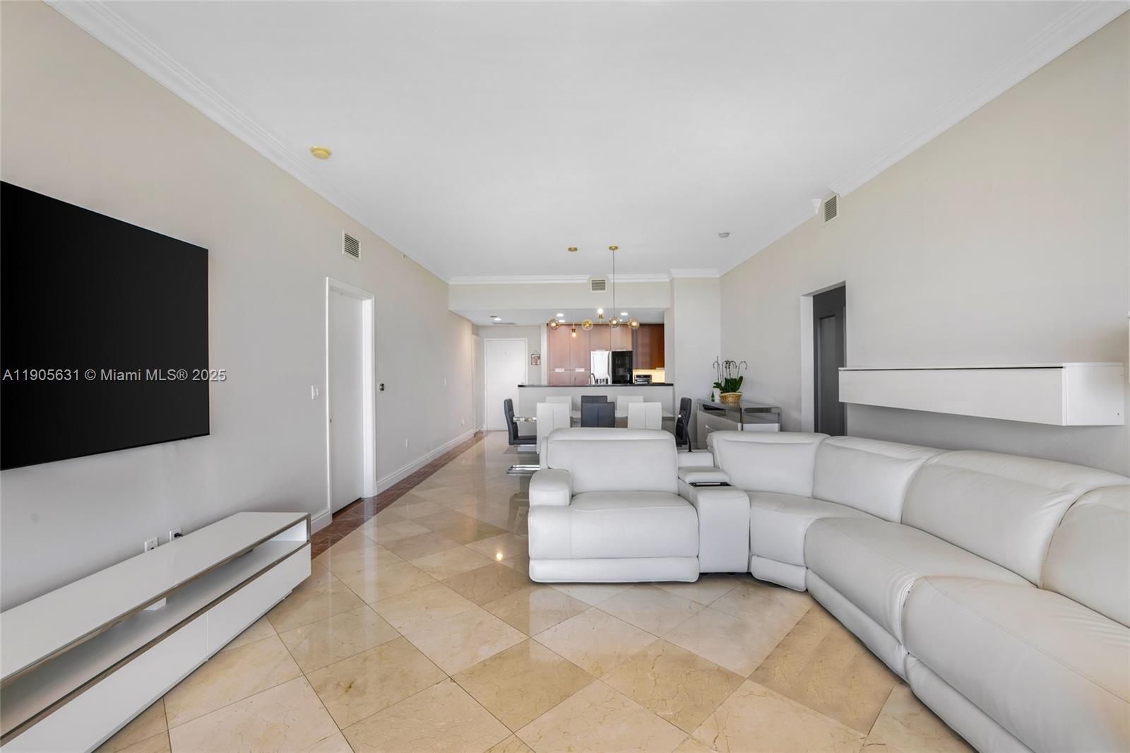 THE LEXI CONDO - Residential