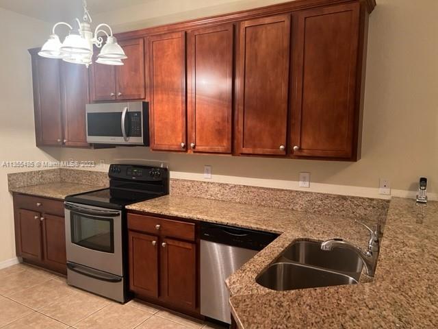 VILLAGE WALK II - Residential