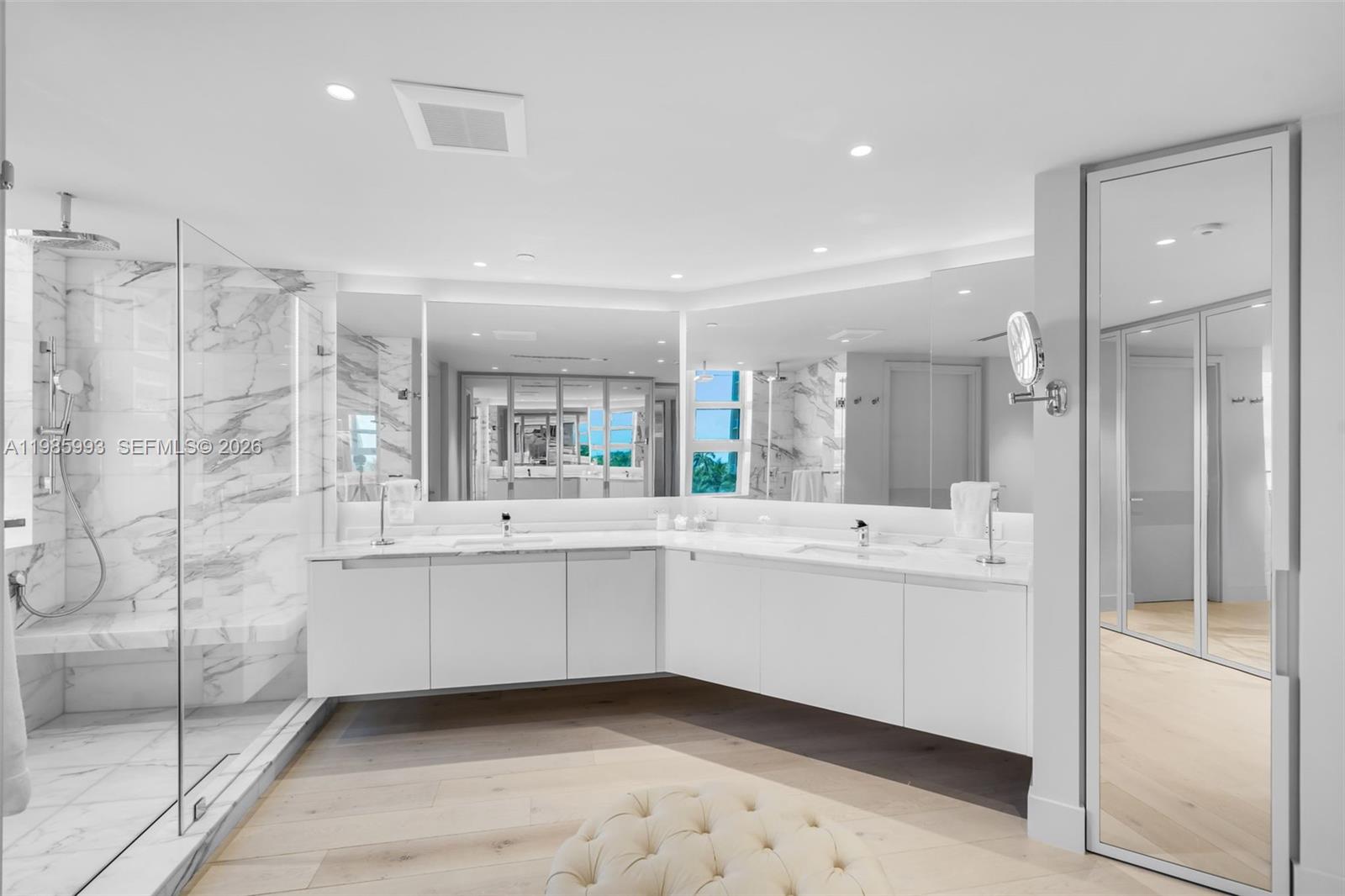 GRAND BAY TOWER CONDO - Residential Lease