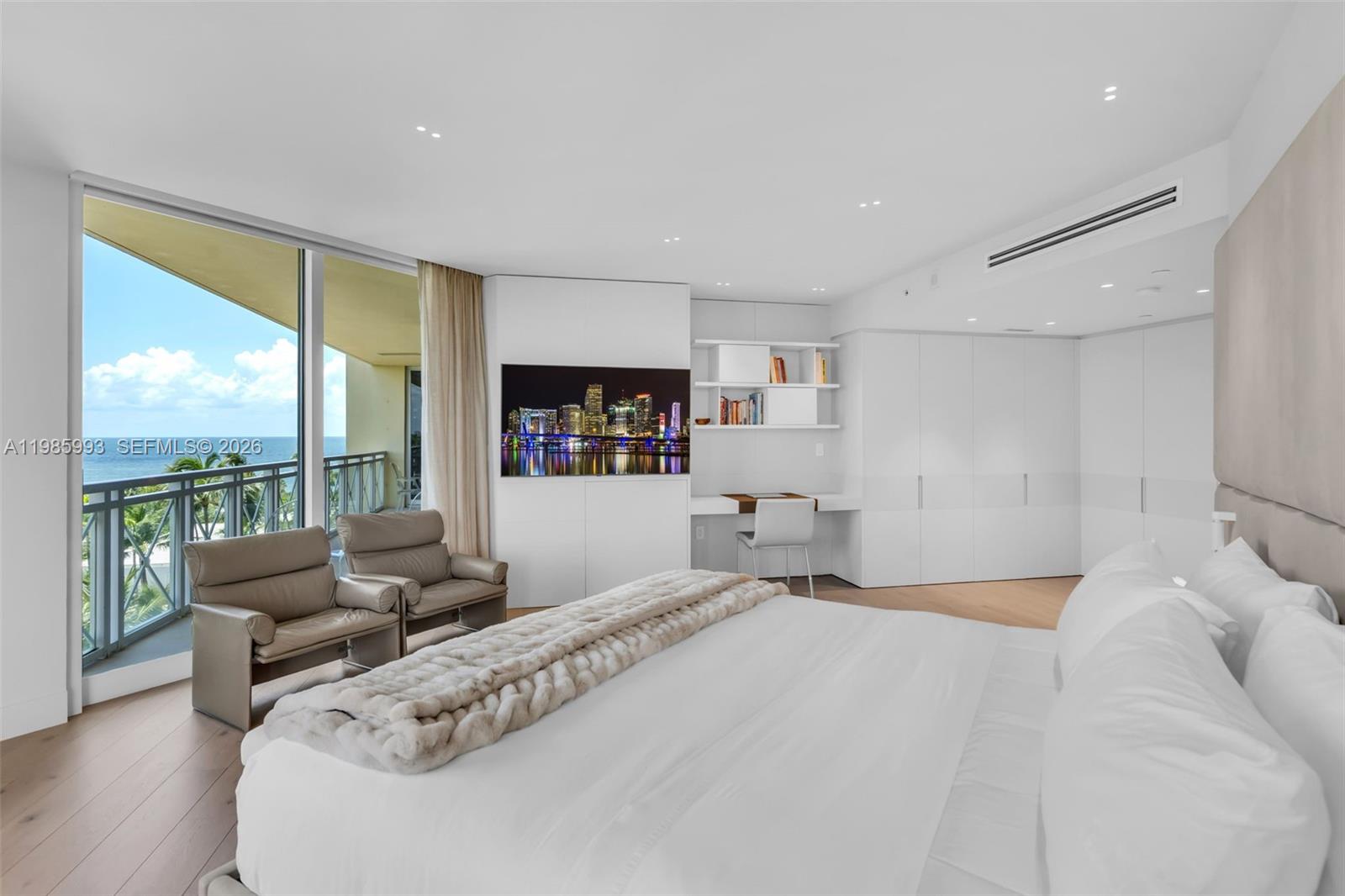 GRAND BAY TOWER CONDO - Residential Lease