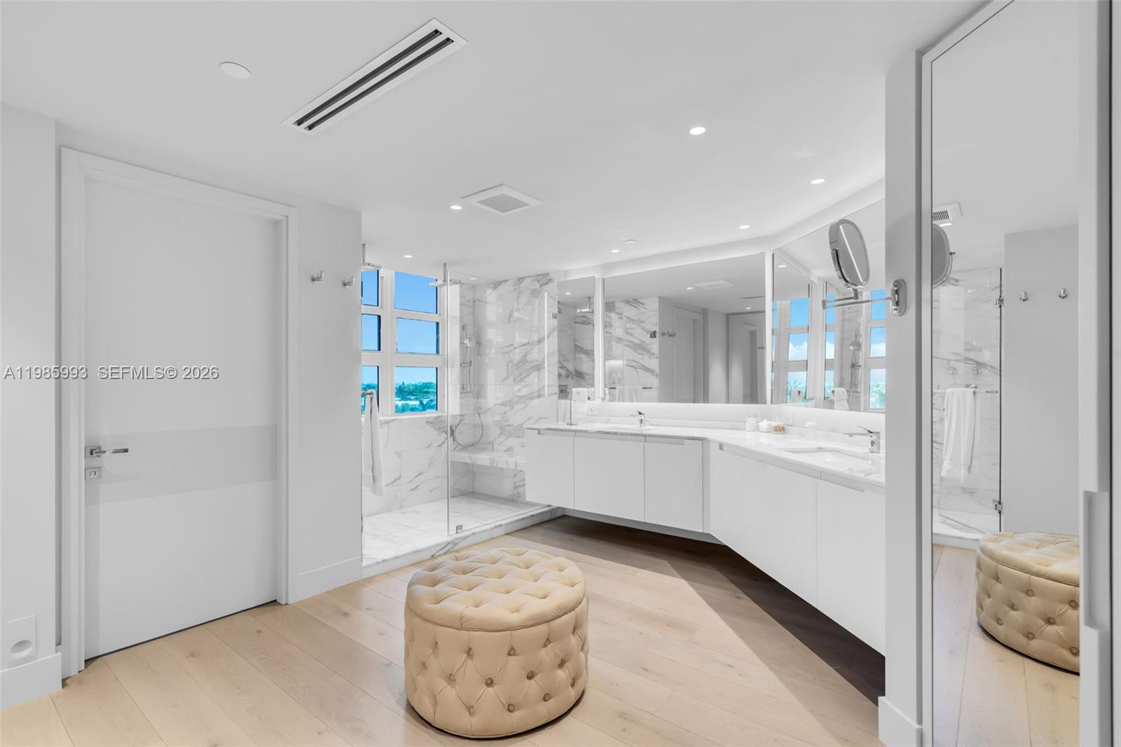 GRAND BAY TOWER CONDO - Residential Lease