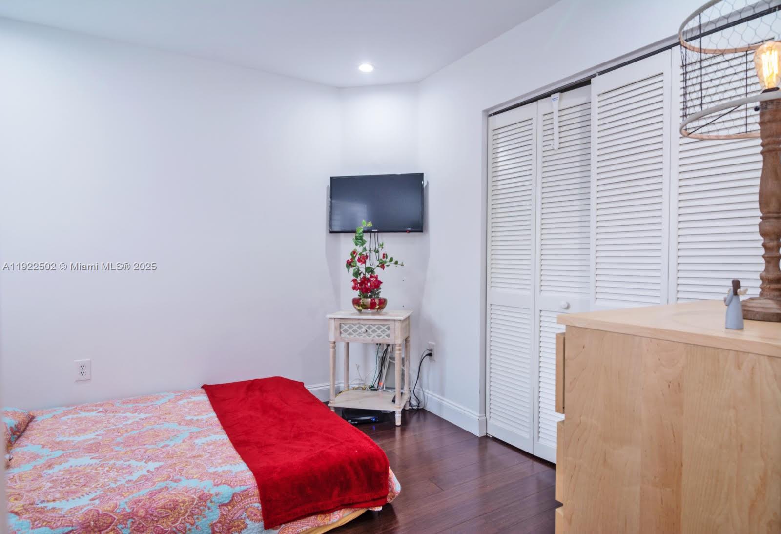 WEST LAKE VILLAGE PLAT - Residential Lease