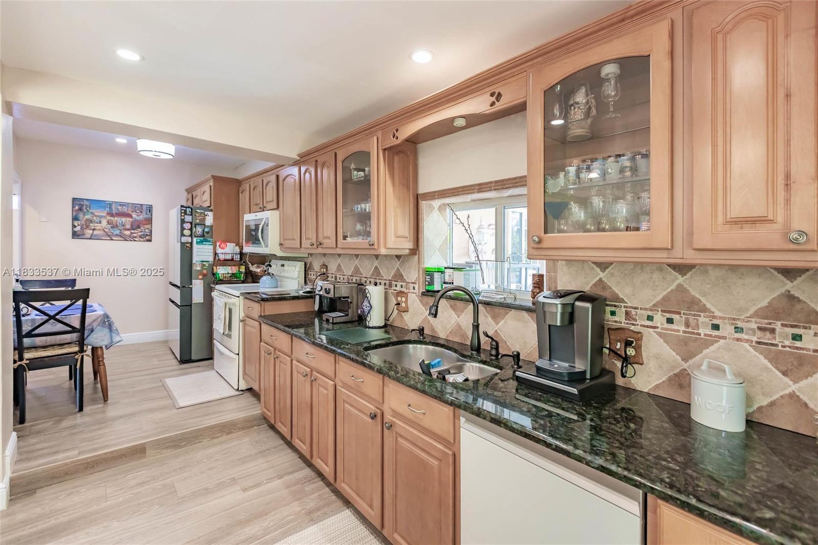GABLES VIEW - Residential