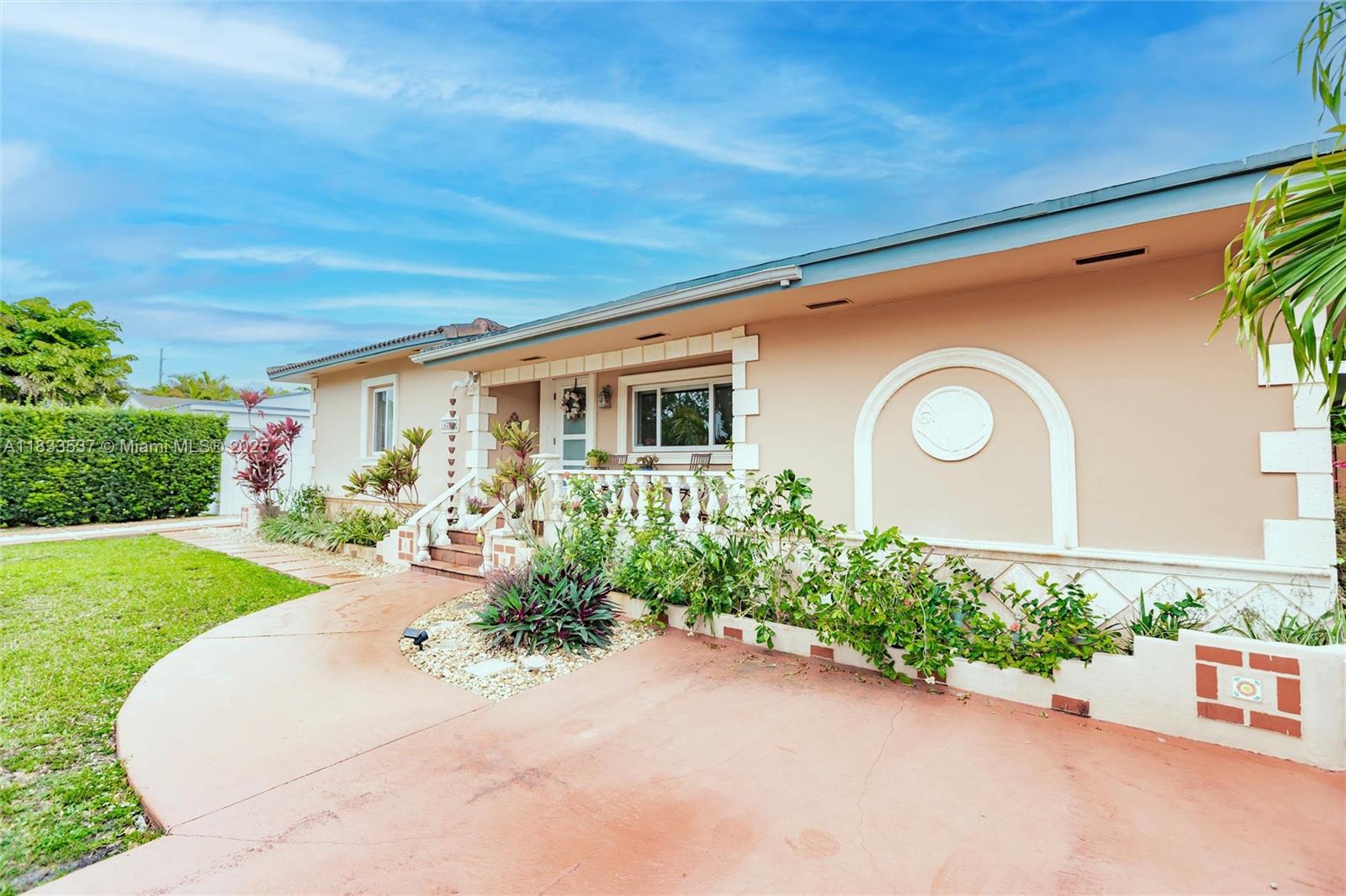 GABLES VIEW - Residential