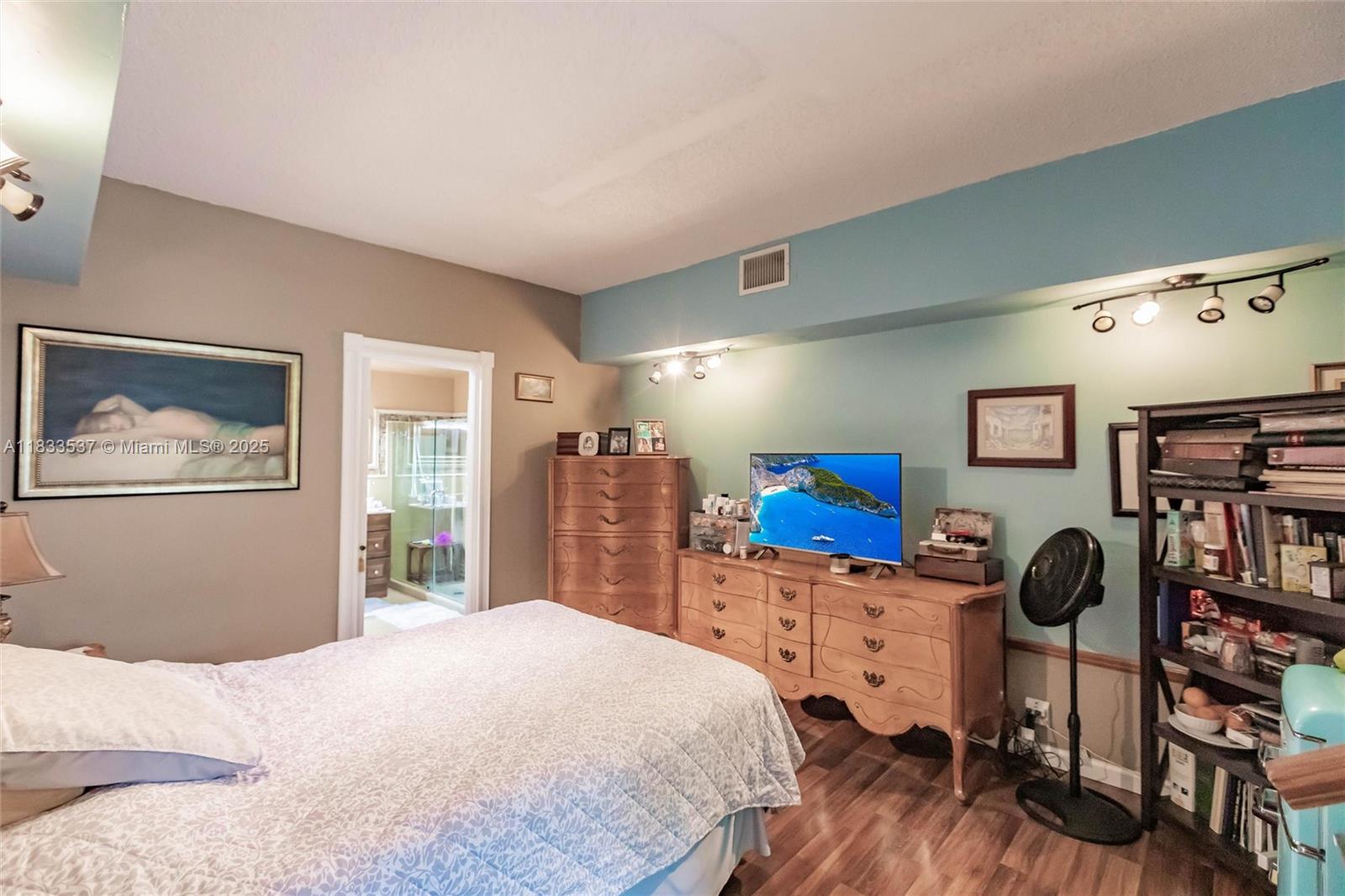 GABLES VIEW - Residential