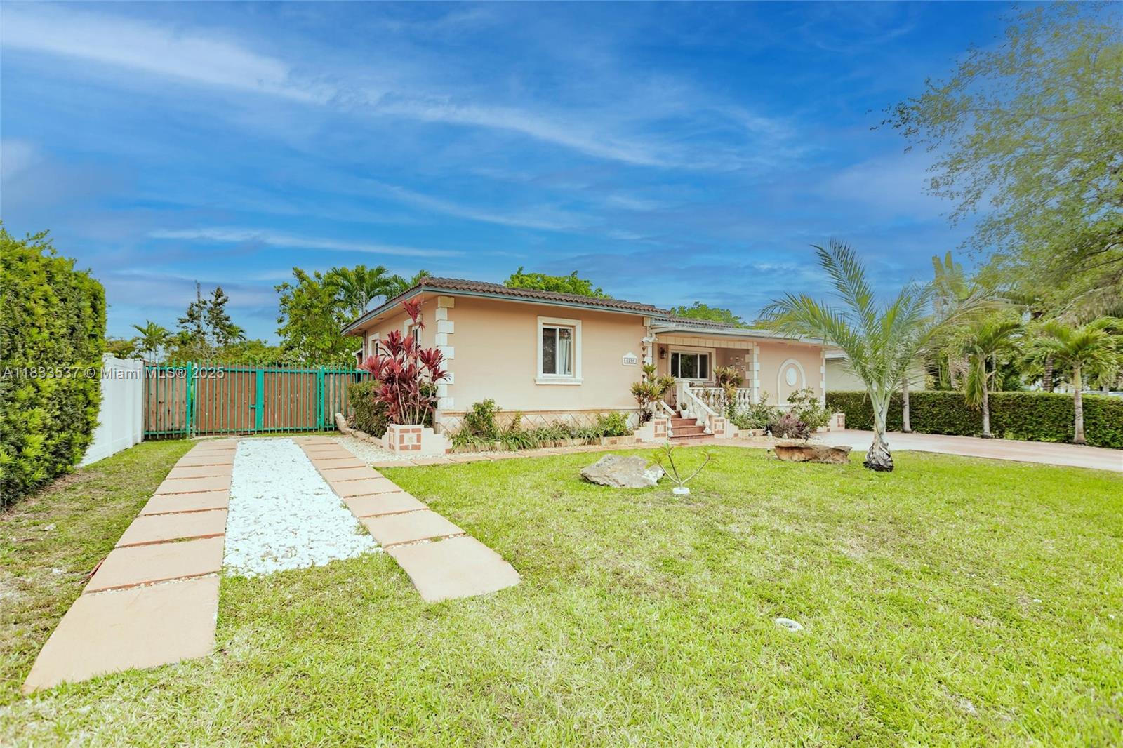 GABLES VIEW - Residential
