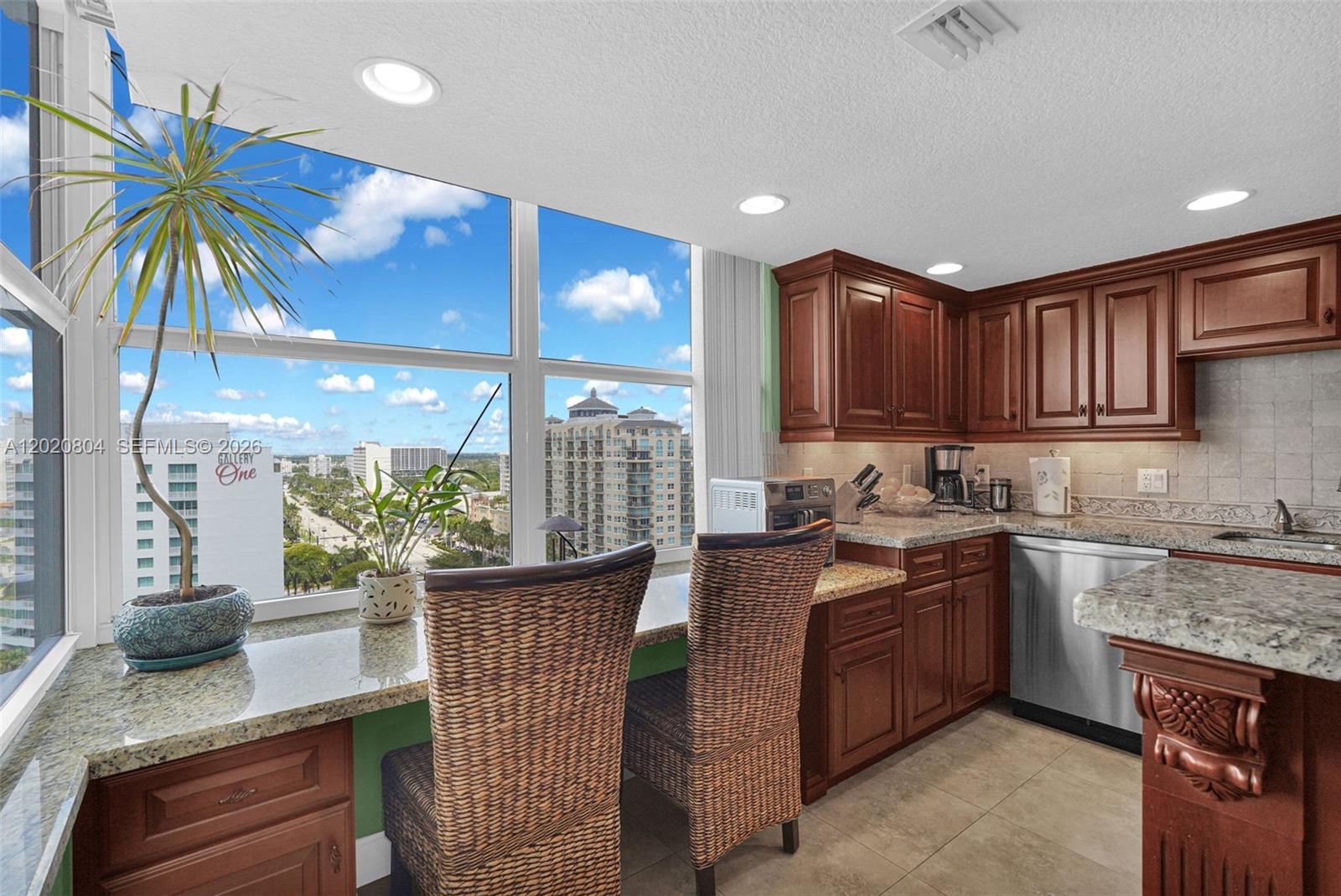 SUNRISE EAST CONDO - Residential